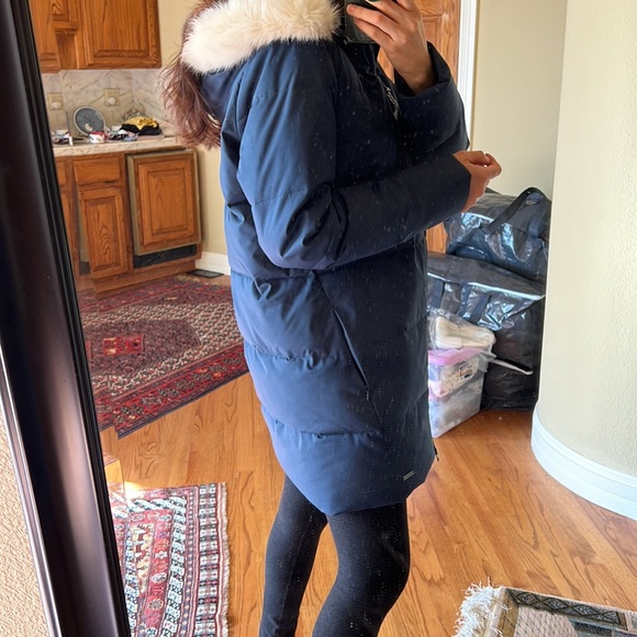 Gorgeous Sweaty Betty puffer coat, beautiful blue color like new - Picture 7 of 7